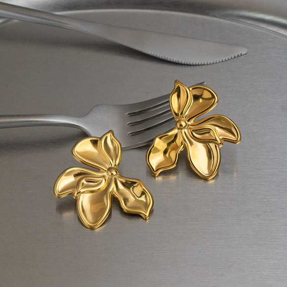 Wholesale Women's Geometric Stainless Steel Real Gold Plated Flower Earrings