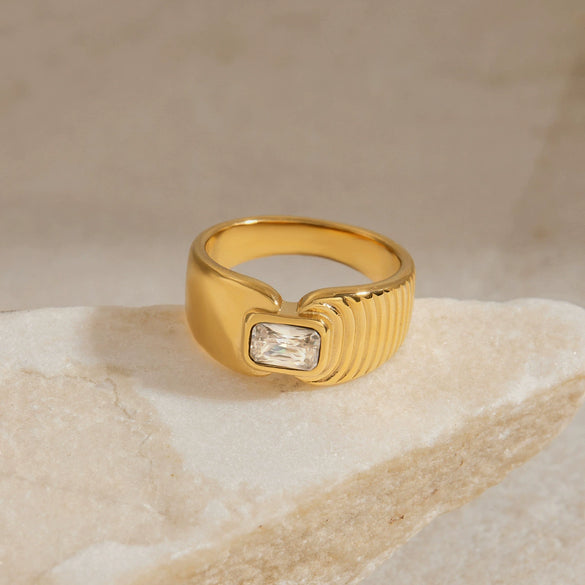 Wholesale Women's Geometric Stainless Steel Ring With 18K Gold Electroplated Titanium Steel French Retro Style