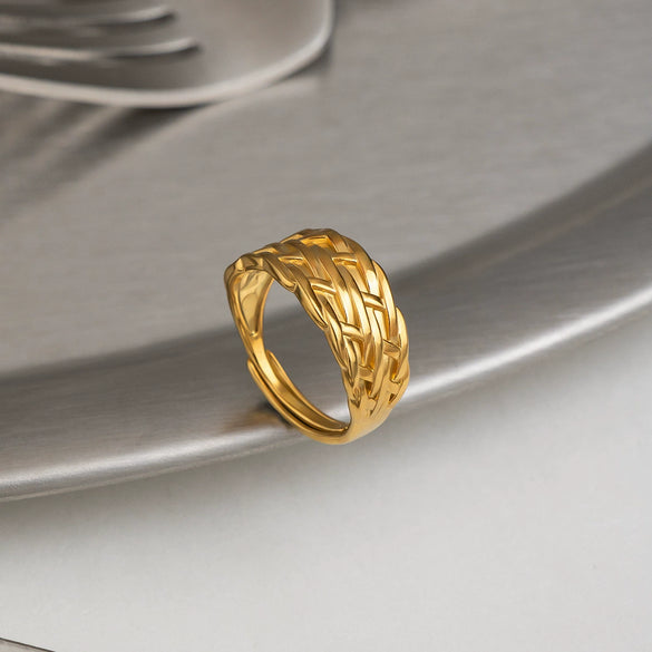 Wholesale Women's Geometric Stainless Steel Ring With Vacuum Real Gold Plating In Pvd Furnace Vintage Style