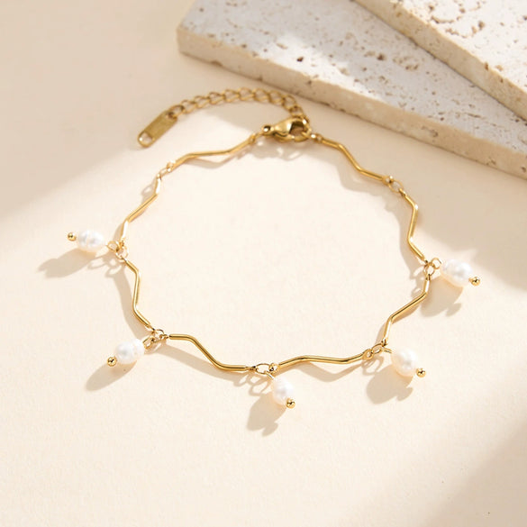 Wholesale Women's Geometric Stainless Steel Vacuum Plated Wave Pearl Bracelet With Original Design