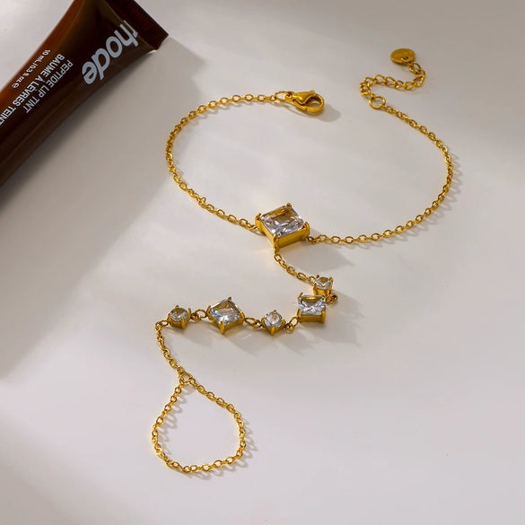 Wholesale Women's Geometric Stainless Steel Zircon 18K Goldplated Wrist Chain Bracelet Hand Jewelry