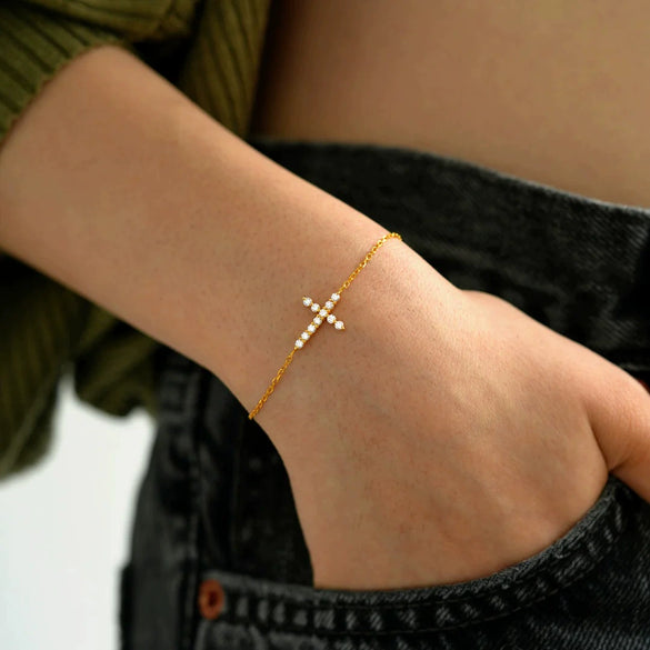 Wholesale Women's Geometric 925 Sterling Silver Cross Bracelet With Electroplating