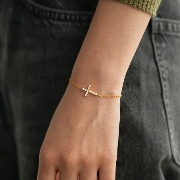 Wholesale Women's Geometric 925 Sterling Silver Cross Bracelet With Electroplating