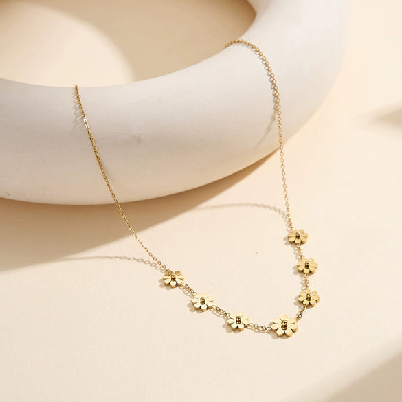 Wholesale Women's Geometric Sunflower Daisy 18K Gold Electroplated Calendering Chain Necklace