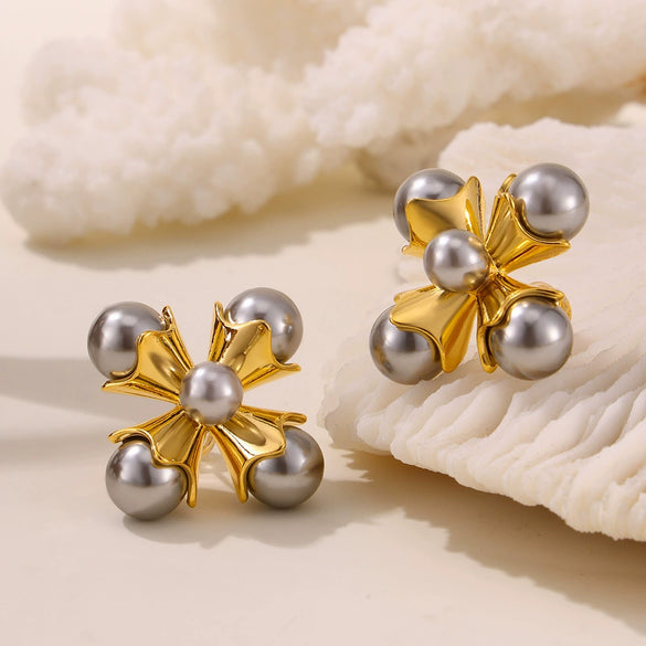 Wholesale Women's Geometric Titanium Steel Electroplated Classic Pearl Earrings