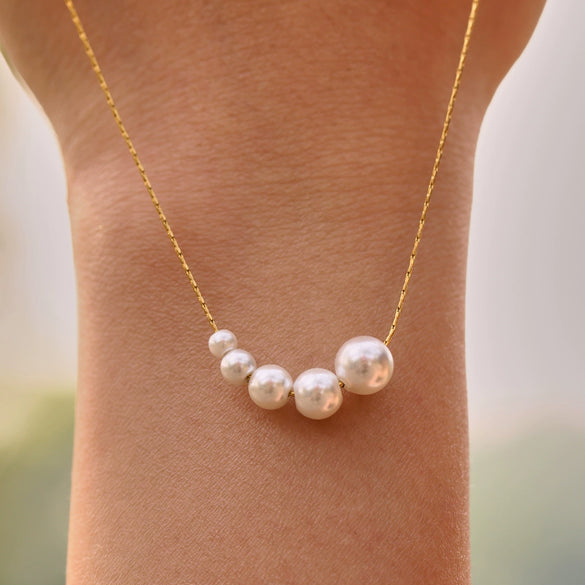 Wholesale Women's Geometric Titanium Steel Electroplated Five Bead Clavicle Necklace