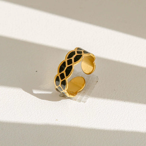 Wholesale Women's Geometric Titanium Steel Electroplated Ring