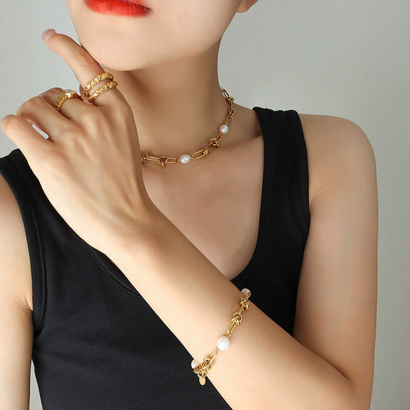 Wholesale Women's Geometric Titanium Steel Gold Plated Freshwater Pearl Kink Chain Necklace Bracelet Earrings Jewelry Set
