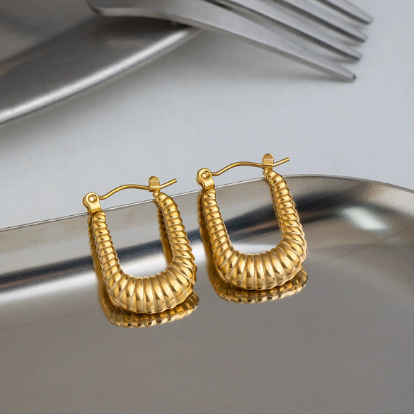 Wholesale Women's Geometric Ushaped Stainless Steel Earrings With Vacuum Real Gold Plating In Pvd Furnace And Minimalist Style