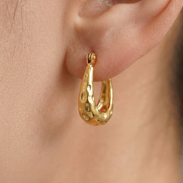 Wholesale Women's Geometric Ushaped Stainless Steel 18K Gold Plated Small Handbag Earrings With Niche Style