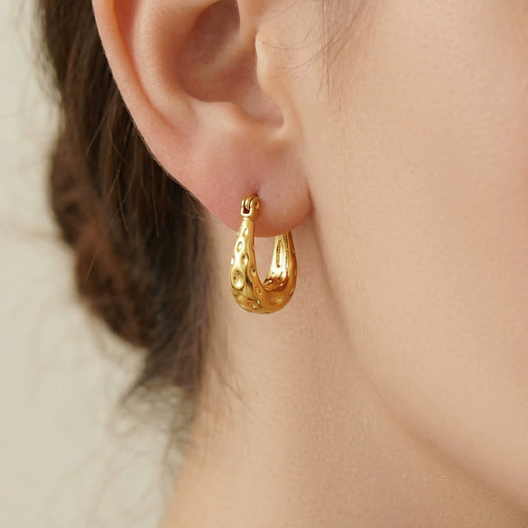 Wholesale Women's Geometric Ushaped Stainless Steel 18K Gold Plated Small Handbag Earrings With Niche Style