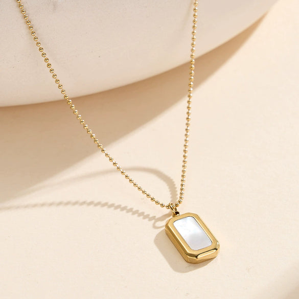 Wholesale Women's Geometric Vintage Shell Texture Electroplated Calendering Chain Clavicle Sweater Chain Accessory