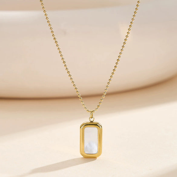 Wholesale Women's Geometric Vintage Shell Texture Electroplated Calendering Chain Clavicle Sweater Chain Accessory