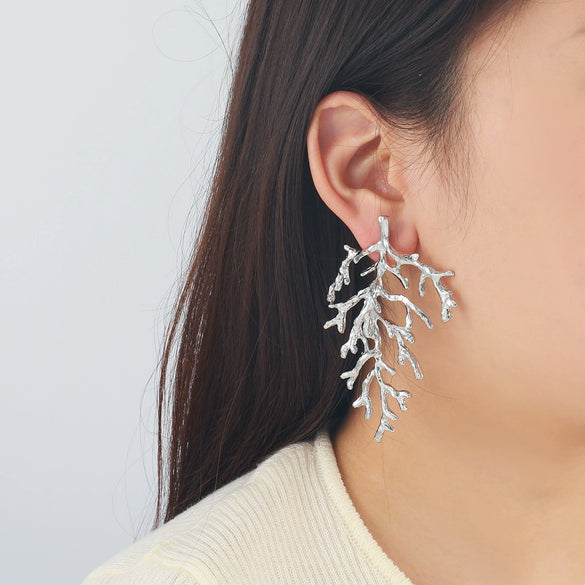 Wholesale Women's Geometric Zinc Alloy Electroplating Fashion Light Luxury Exaggerated Leaves Earrings