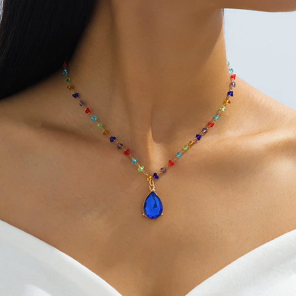 Wholesale Women's Glass Bead Chain Water Drop Pendant Necklace With Flower Pattern Alloy Zinc Electroplated