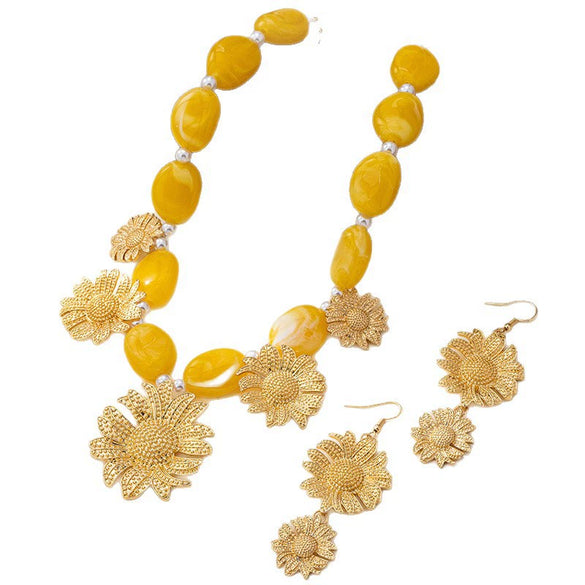 Wholesale Women's Gold Electroplated Alloy Jewelry Set With Geometric And Sunflower Patterns