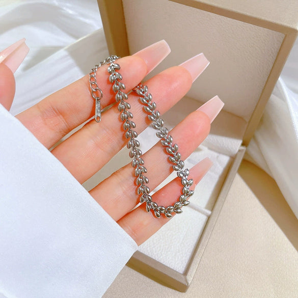 Wholesale Women's Gold Inlaid Constellation Titanium Steel Chain Bracelet