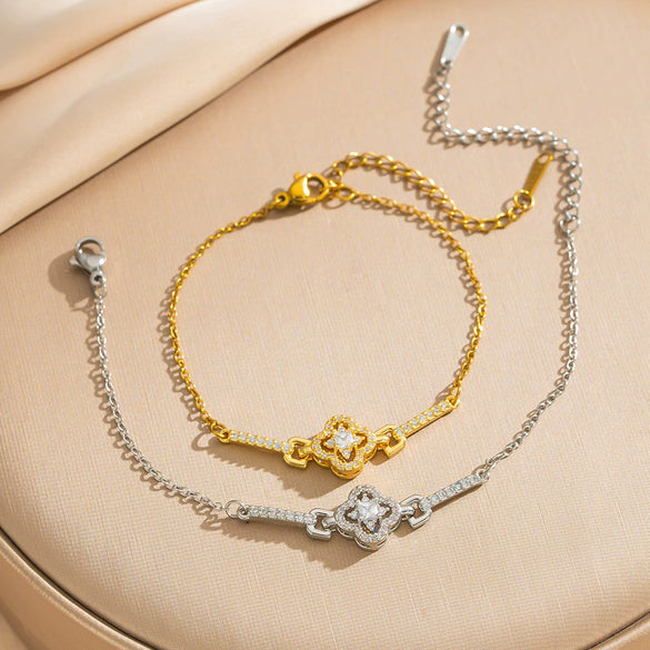 Wholesale Women's Gold Plated Copper Flower Shape Four Leaf Clover Bracelet Light Luxury Style