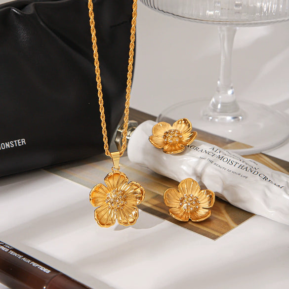 Wholesale Women's Gold Plated Stainless Steel Flower Pendant Necklace With Diamond Studded Earrings Fashionable Jewelry
