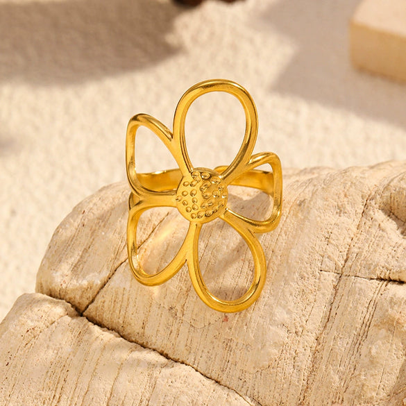 Wholesale Women's Gold Plated Titanium Steel And Stainless Steel Flower Ring With Ins Style