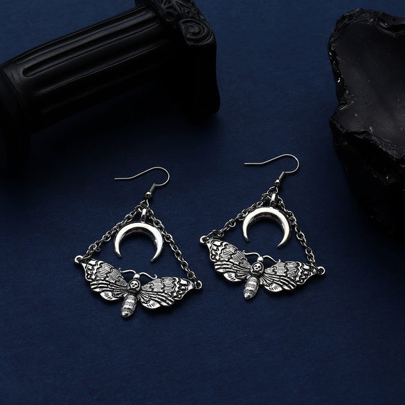 Wholesale Women's Gothic Style Zinc Alloy Chain Moth Crescent Earrings With Animal Pattern And Electroplating