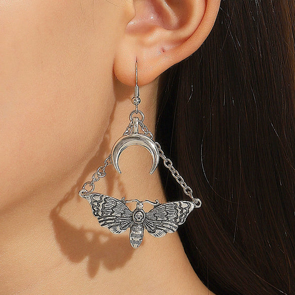 Wholesale Women's Gothic Style Zinc Alloy Chain Moth Crescent Earrings With Animal Pattern And Electroplating
