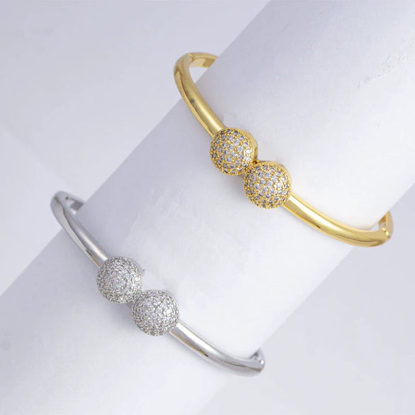 Wholesale Women's Hand Jewelry Simple Style Copper And Titanium Steel Bracelets With Electroplating