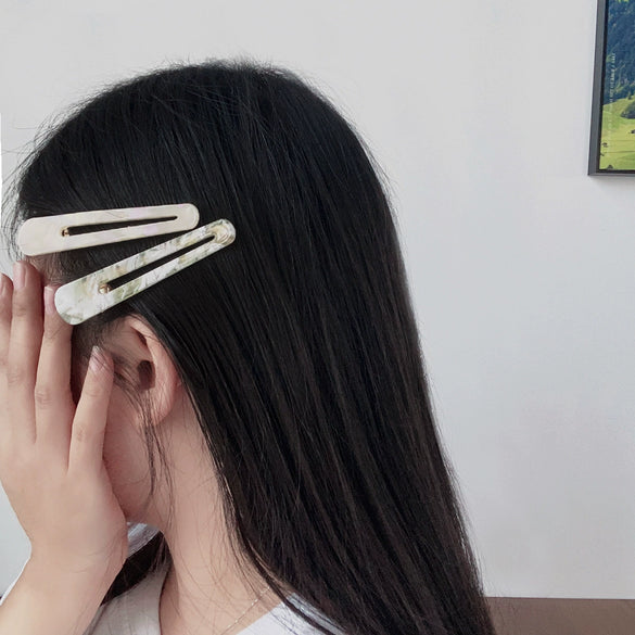 Wholesale Women's Handmade Acetic Acid Duckbill Clip Retro Geometric Hair Accessory