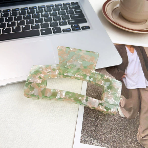 Wholesale Women's Handmade Acetic Acid Plate Shark Hair Grab Clip With Checkerboard Pattern