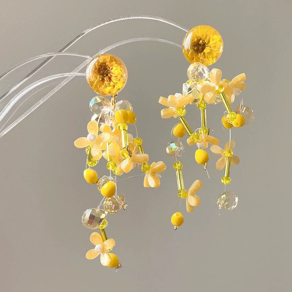 Wholesale Women's Handmade Plastic And Resin Flowershaped Tassel Earrings Little Fresh Style