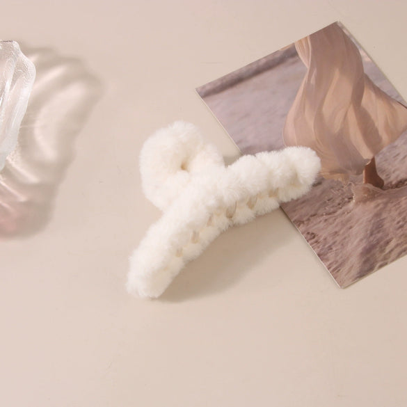 Wholesale Women's Handmade Plastic Resin Hair Accessories Shark Clip For Autumn And Winter