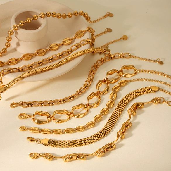 Wholesale Women's Handmade Stainless Steel Twist Chain Bracelet With Geometric Wave Pattern And Electroplating