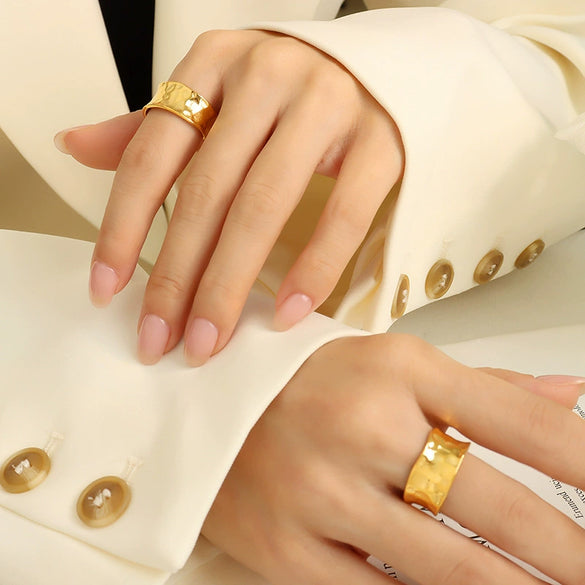 Wholesale Women's Handmade 316L Stainless Steel Gold Plated Geometric Ring With Uneven Opening Design