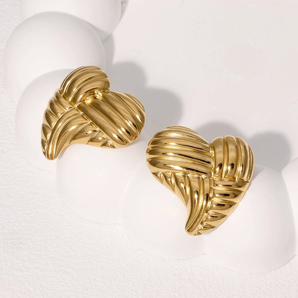 Wholesale Women's Heart Striped Asymmetric Titanium Steel And Stainless Steel Earrings With Electroplating
