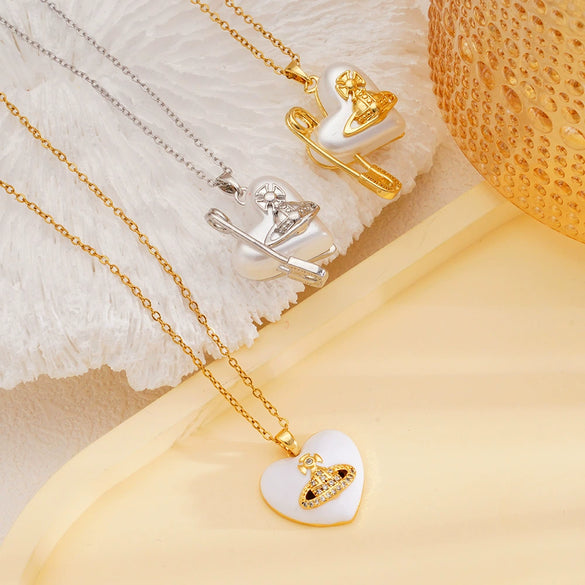 Wholesale Women's Heartshaped Copper Stainless Steel Clavicle Chain Choker With Mixed Gemstone Pendant And Electroplating