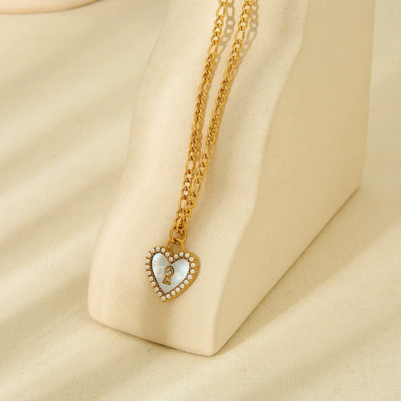 Wholesale Women's Heartshaped Stainless Steel 18K Gold Plated Lock Pendant Necklace