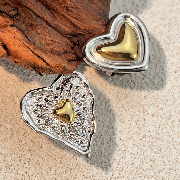 Wholesale Women's Heartshaped Stainless Steel Ring With Gold And Silver Splicing And Electroplating Design