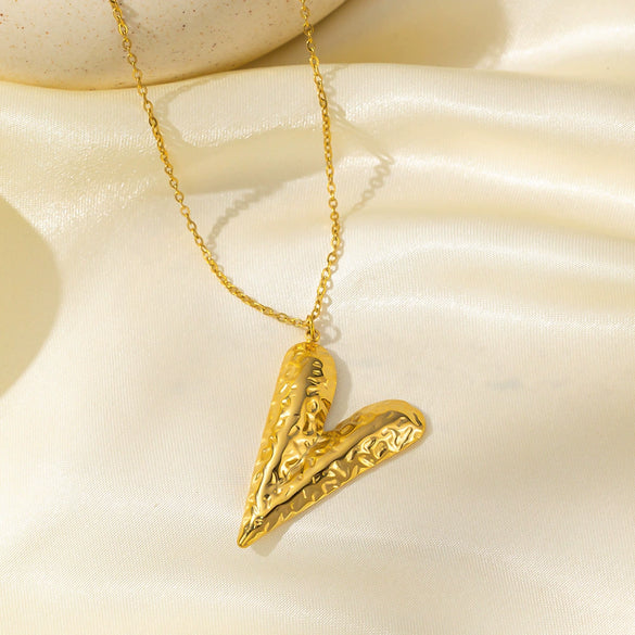 Wholesale Women's Heartshaped Titanium Steel Electroplated Necklace With O Word Chain