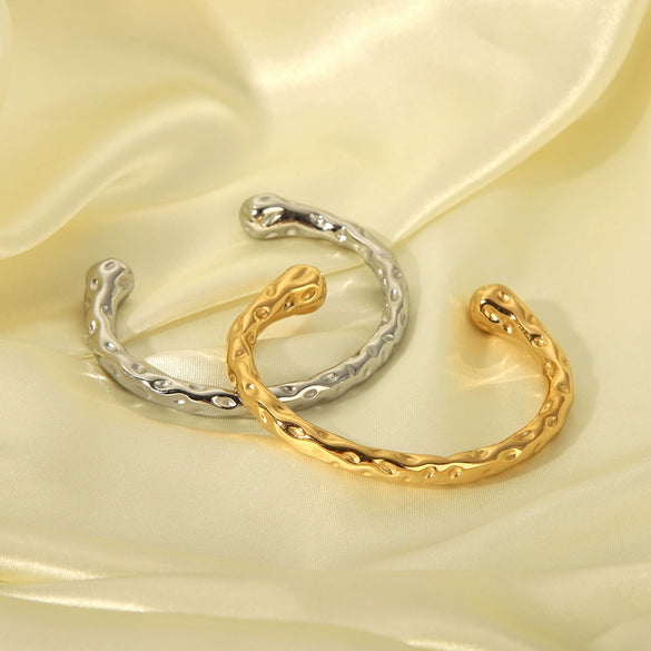 Wholesale Women's High End All Match Irregular Hammered Stainless Steel Bracelet With Pvd Furnace Real Gold Electroplating No Fade