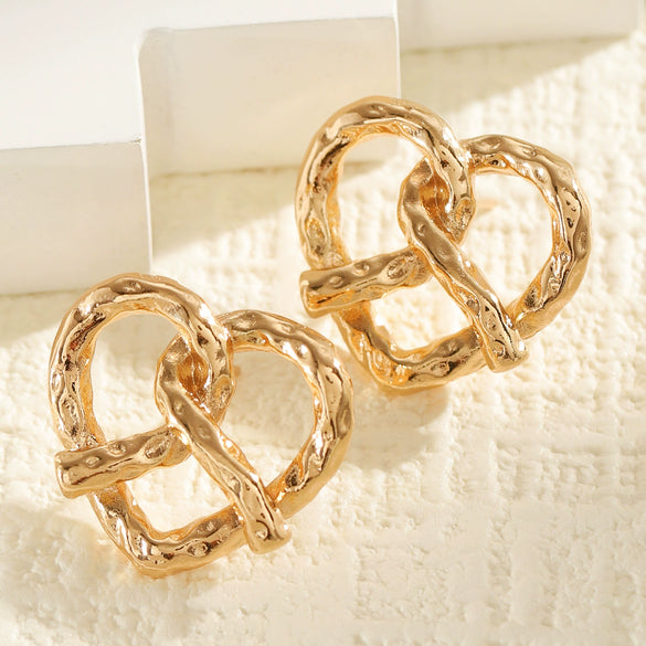 Wholesale Women's Highend Electroplated Alloy Heartshaped Earrings With 14K Gold Ear Needles