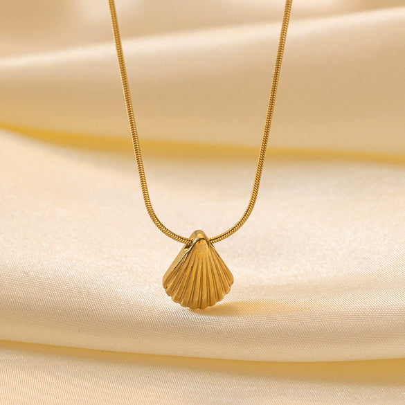 Wholesale Women's Highend Stylish Light Luxury Geometric Titanium Steel 18K Gold Plated Multilayer Ochain Necklace