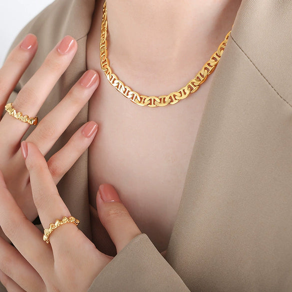 Wholesale Women's Hiphop Thick Chain Pig Nose Titanium Steel Clavicle Necklace With Geometric Design And Electroplating