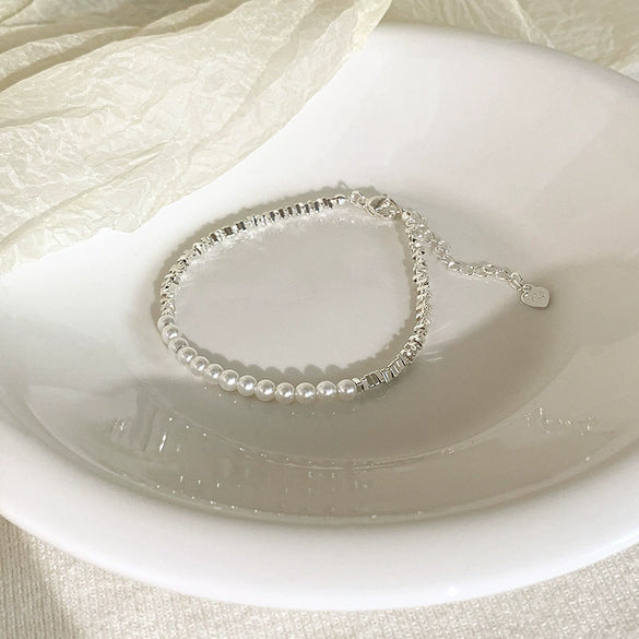 Wholesale Women's Imitation Pearl Bracelet With Geometric Pattern And Electroplating Treatment
