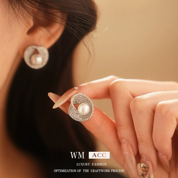 Wholesale Women's Imitation Pearl Geometric Style Electroplated Earrings