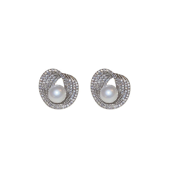 Wholesale Women's Imitation Pearl Geometric Style Electroplated Earrings