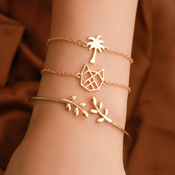Wholesale Women's Ins Style Alloy Bracelet With Heart Shape Geometric Letters Numbers Text Pattern Electroplated
