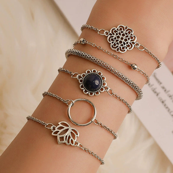 Wholesale Women's Ins Style Alloy Bracelet With Heart Shape Geometric Letters Numbers Text Pattern Electroplated