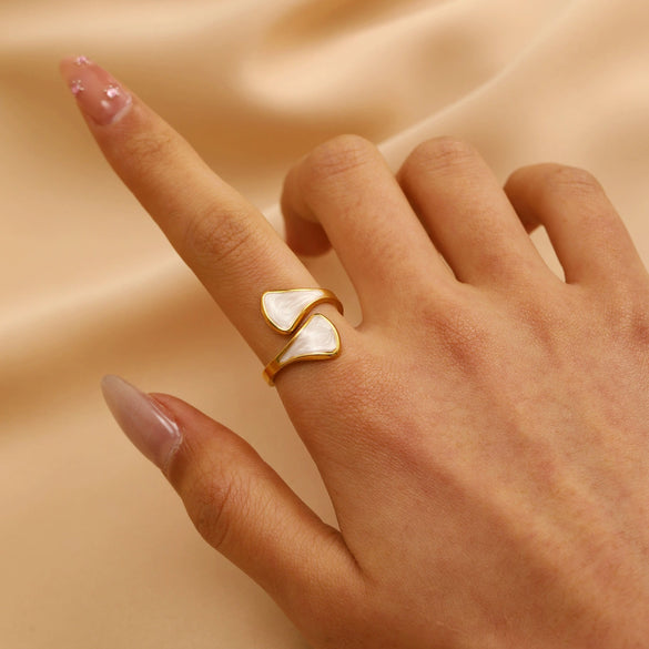 Wholesale Women's Ins Style Minimalist Heart Shape Electroplated Stainless Steel Openended Diamondencrusted Hollow Ring