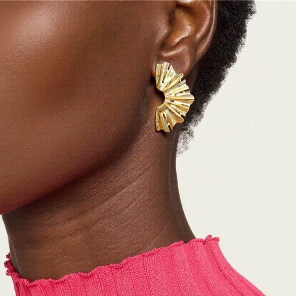 Wholesale Women's Ins Style Pleated Texture Titanium Steel And Stainless Steel Leaf Earrings With Pvd Furnace Vacuum Real Gold Plating