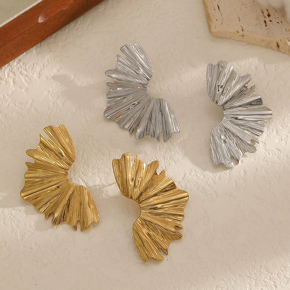 Wholesale Women's Ins Style Pleated Texture Titanium Steel And Stainless Steel Leaf Earrings With Pvd Furnace Vacuum Real Gold Plating